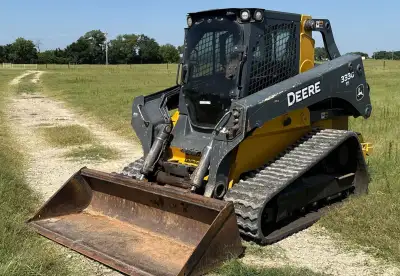 2016 John Deere 333G