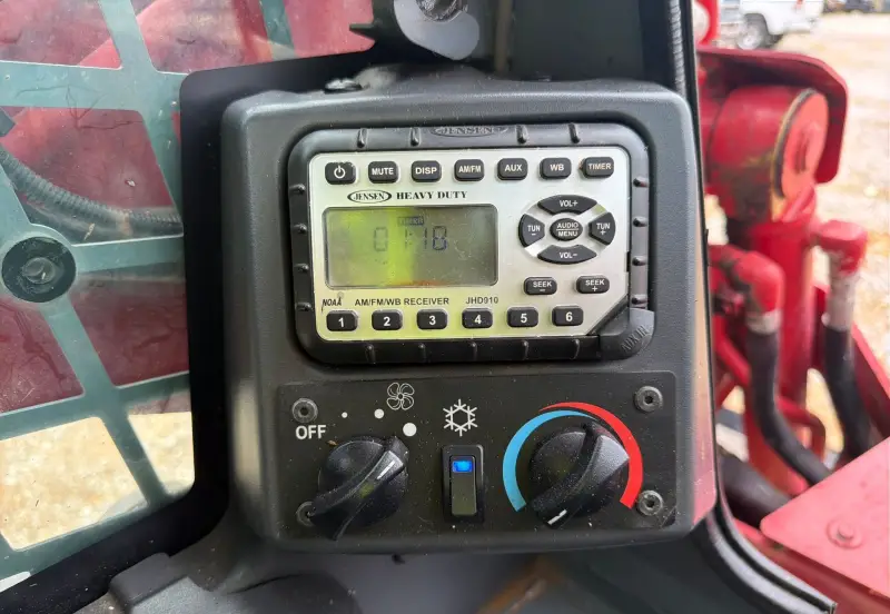 2022 Takeuchi TL10V2 photo 24
