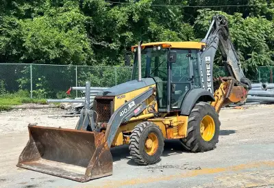 2010 John Deere 410J