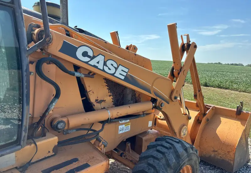2001 Case 580 Super M photo 24