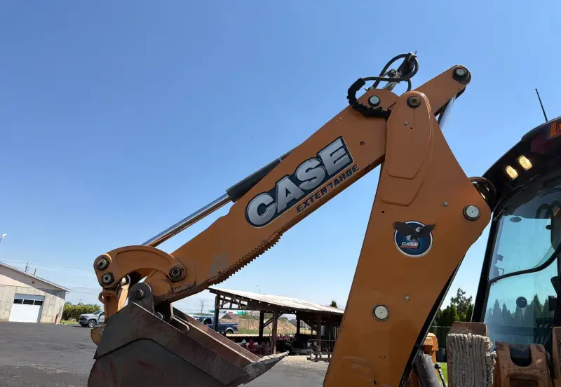 2012 Case 580 Super N photo 28