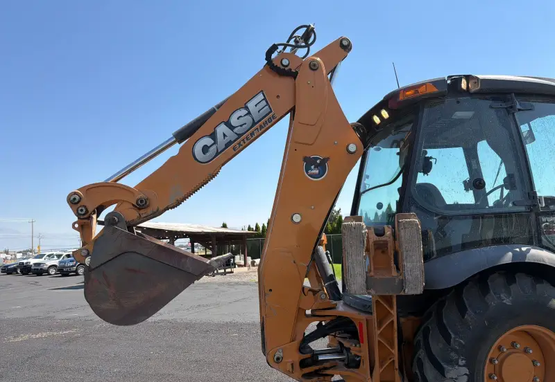 2012 Case 580 Super N photo 29