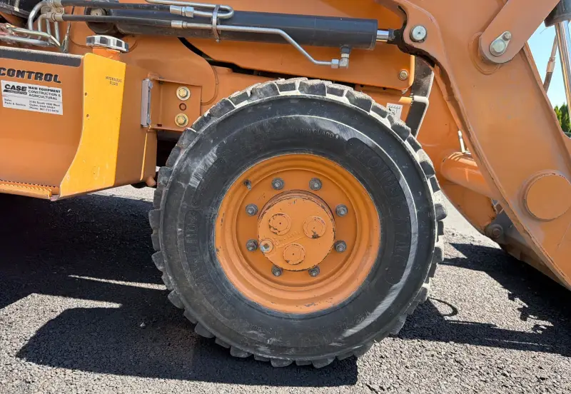 2012 Case 580 Super N photo 91