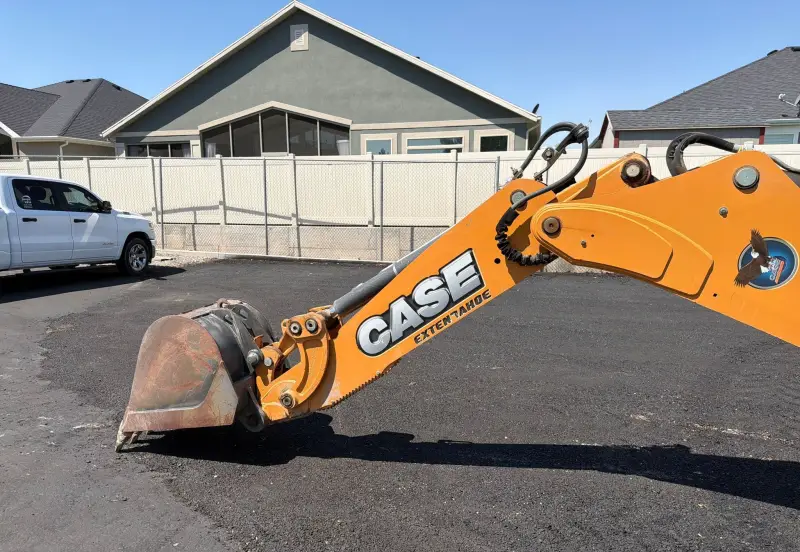 2012 Case 580 Super N photo 44