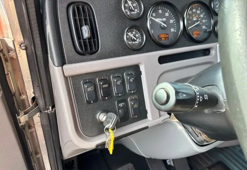 2012 Peterbilt 388 photo 50
