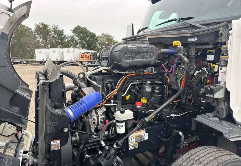 2025 Peterbilt 579 photo 55