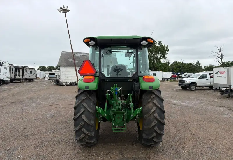 2025 John Deere 5090E photo 6