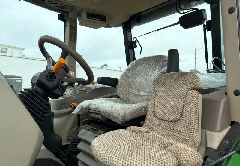 2025 John Deere 5090E photo 40