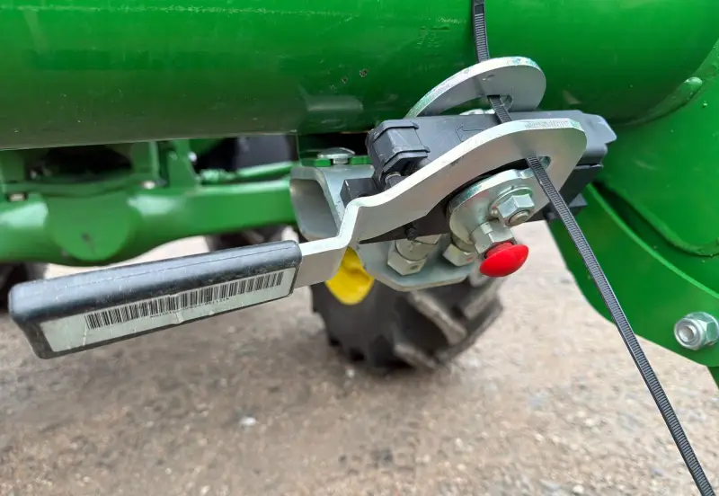 2025 John Deere 5090E photo 12